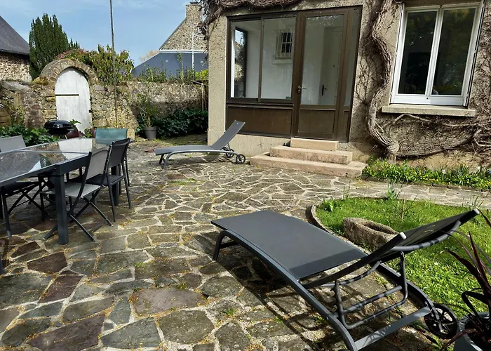 La Triolette, maison chaleureuse, indépendante et refaite à neuf dans le Vieux Coutainville, tourisme ou télétravail